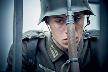 O-ator-Gijs-Blom-vive-os-conflitos-de-um-soldado-naszista-em-A-Batalha-Esquecida