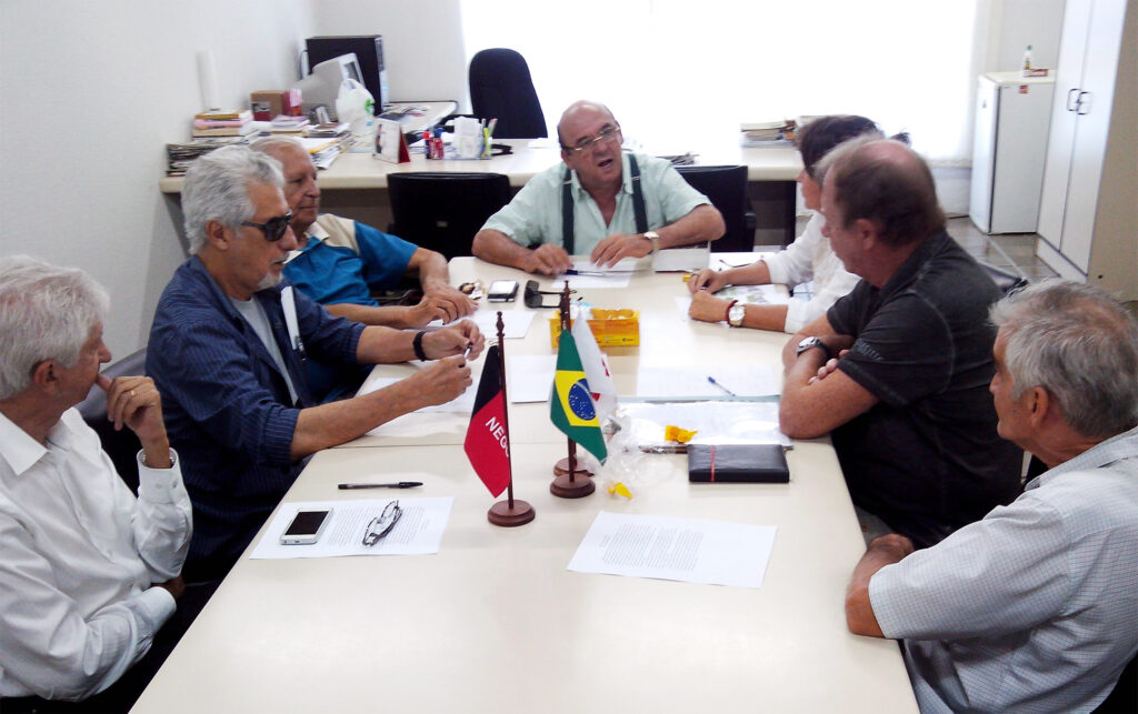 Reuniao Do Conselho De Cineclube Da Fcja Na Epoca De Damiao Ramos