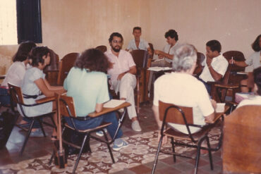 Ministrando um dos nossos cursos de cinema, em areia