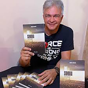 Andrá cananéa autor de “luz & sombra – 32 pensamentos sobre cinema”.