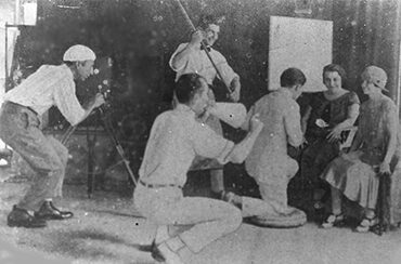 À câmera, walfredo rodriguez iniciador do cinema paraibano.