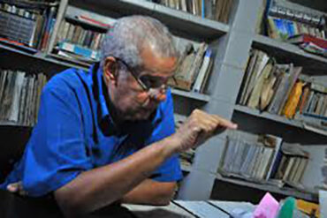 Historiador José Octávio narrando “Saga e Cinema no Quarto Centenário da Paraíba”.