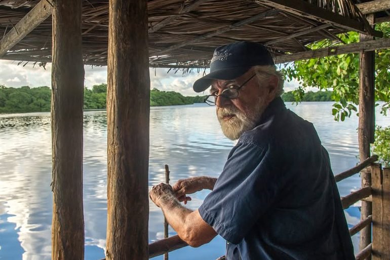 Prof. José Nilton da Silva, em uma de suas gravações.